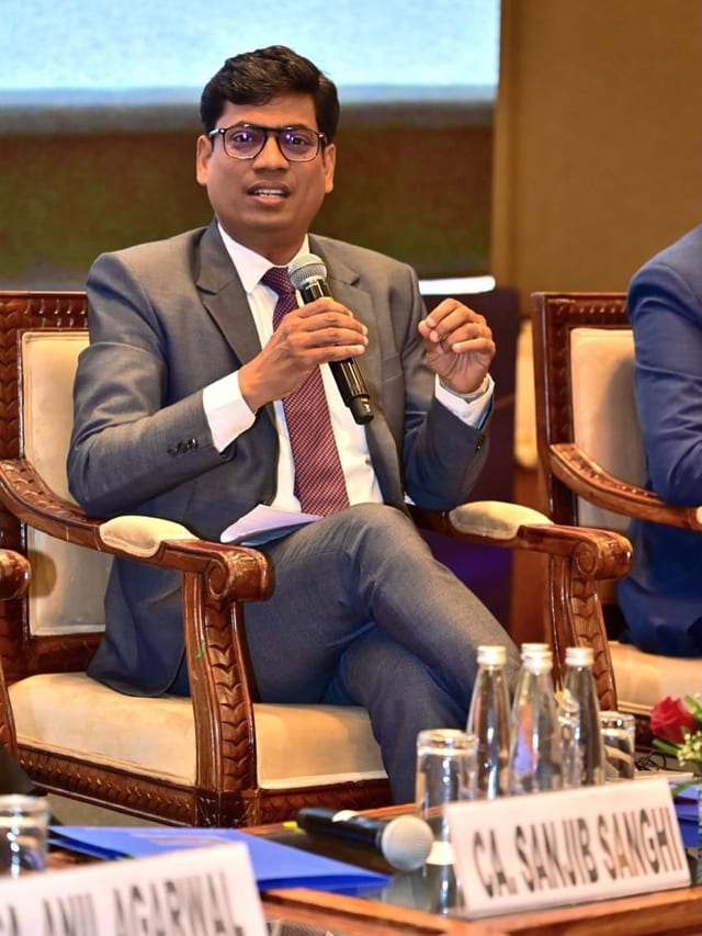 CA Arun Agarwal speaking at a panel discussion at the 16th ICAI Global Orbit